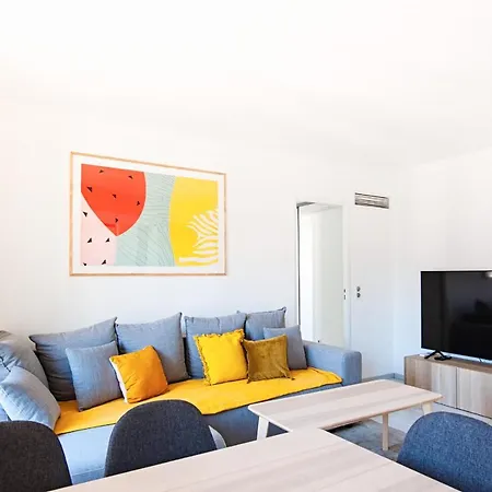 Cocoon In The Heart Of New Contemporary Air-conditioned